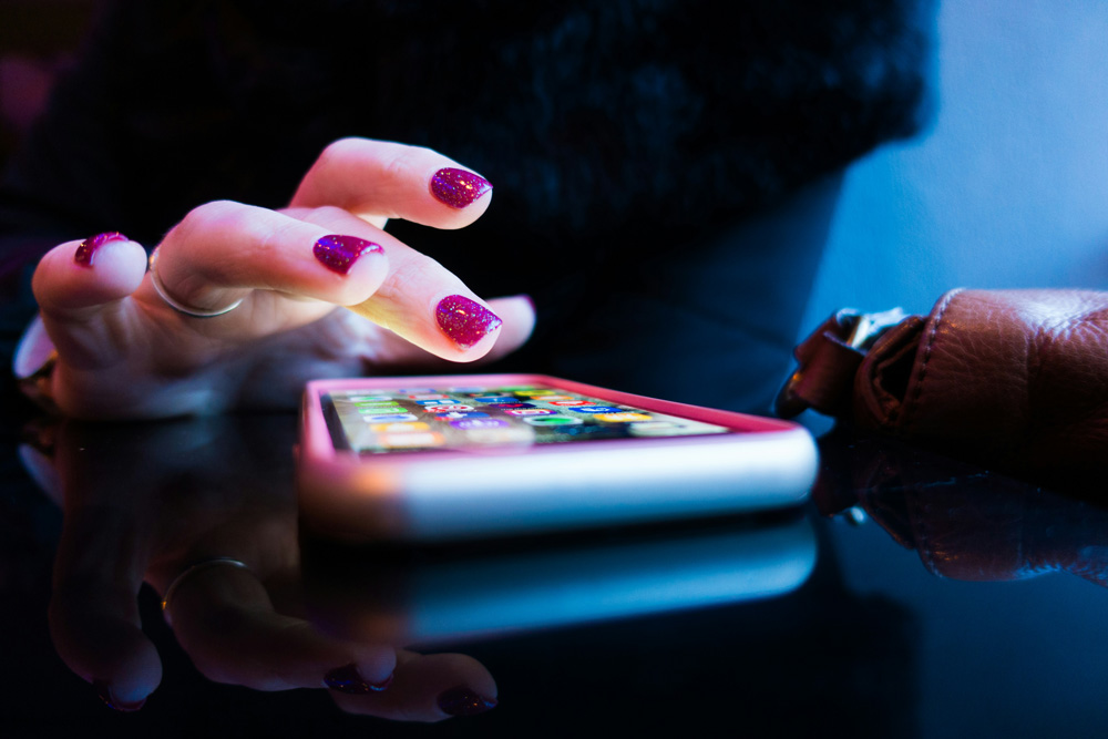 I miei figli sono troppo connessi sui social … parliamone insieme